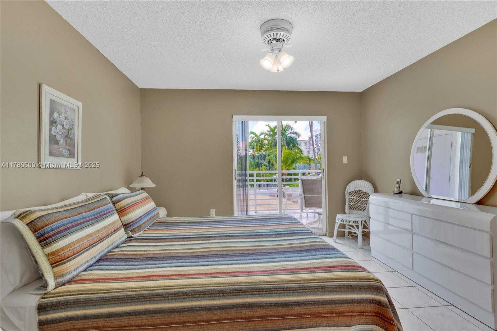 Small Image of 17801 NORTH BAY RD #210, Sunny Isles Beach Number 16