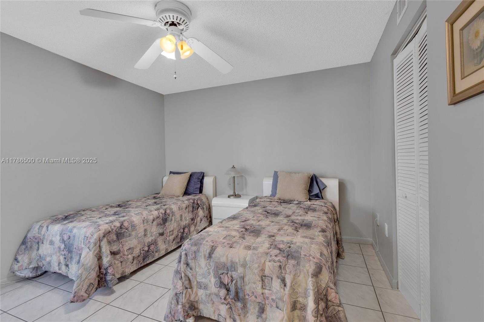 Small Image of 17801 NORTH BAY RD #210, Sunny Isles Beach Number 18