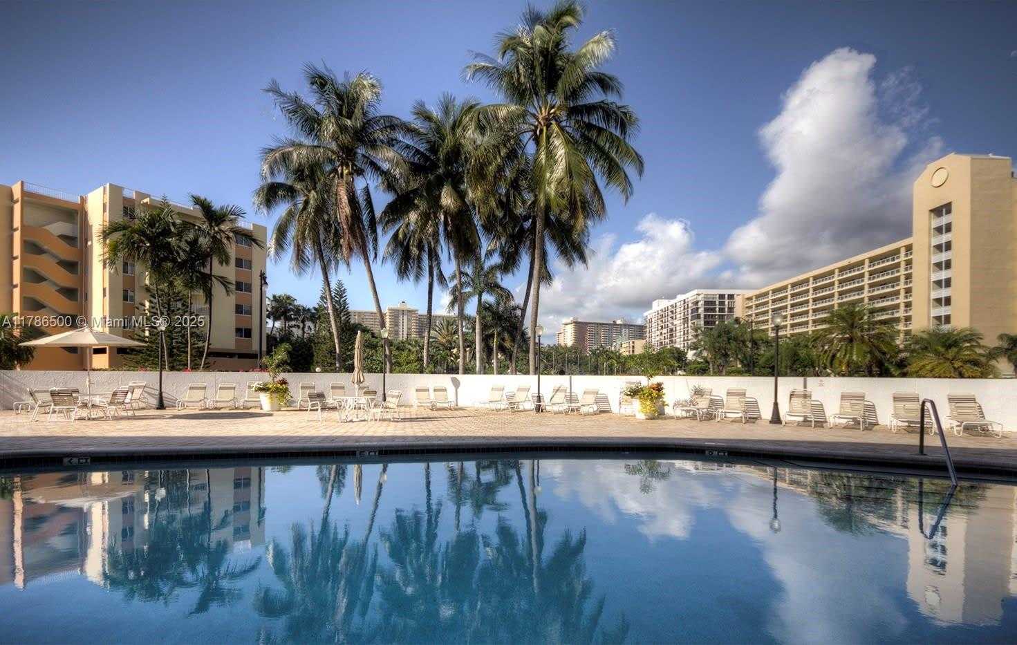 Small Image of 17801 NORTH BAY RD #210, Sunny Isles Beach Number 5