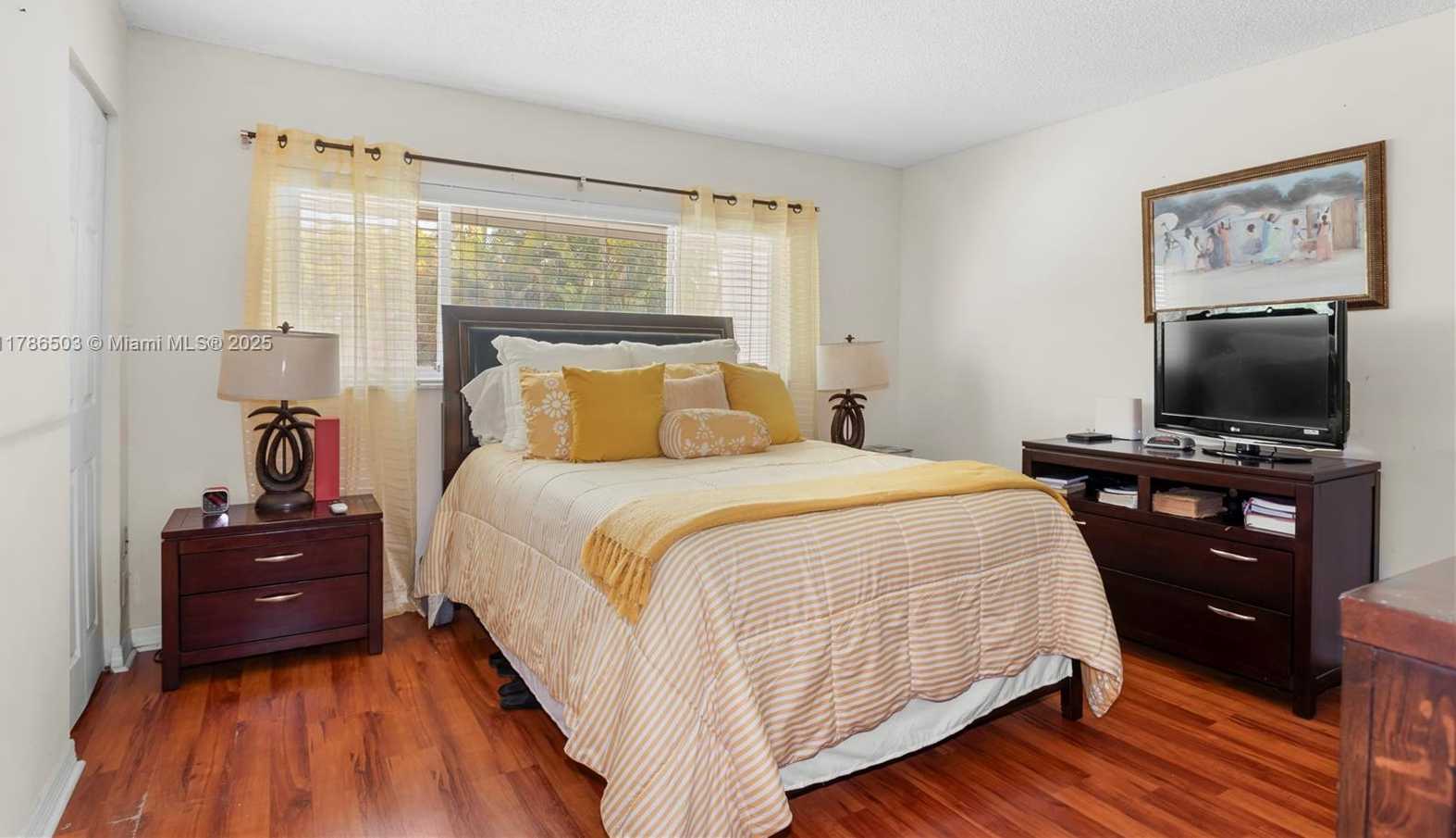 Small Image of 8306 SOUTH WEST 81ST TER, Miami Number 12
