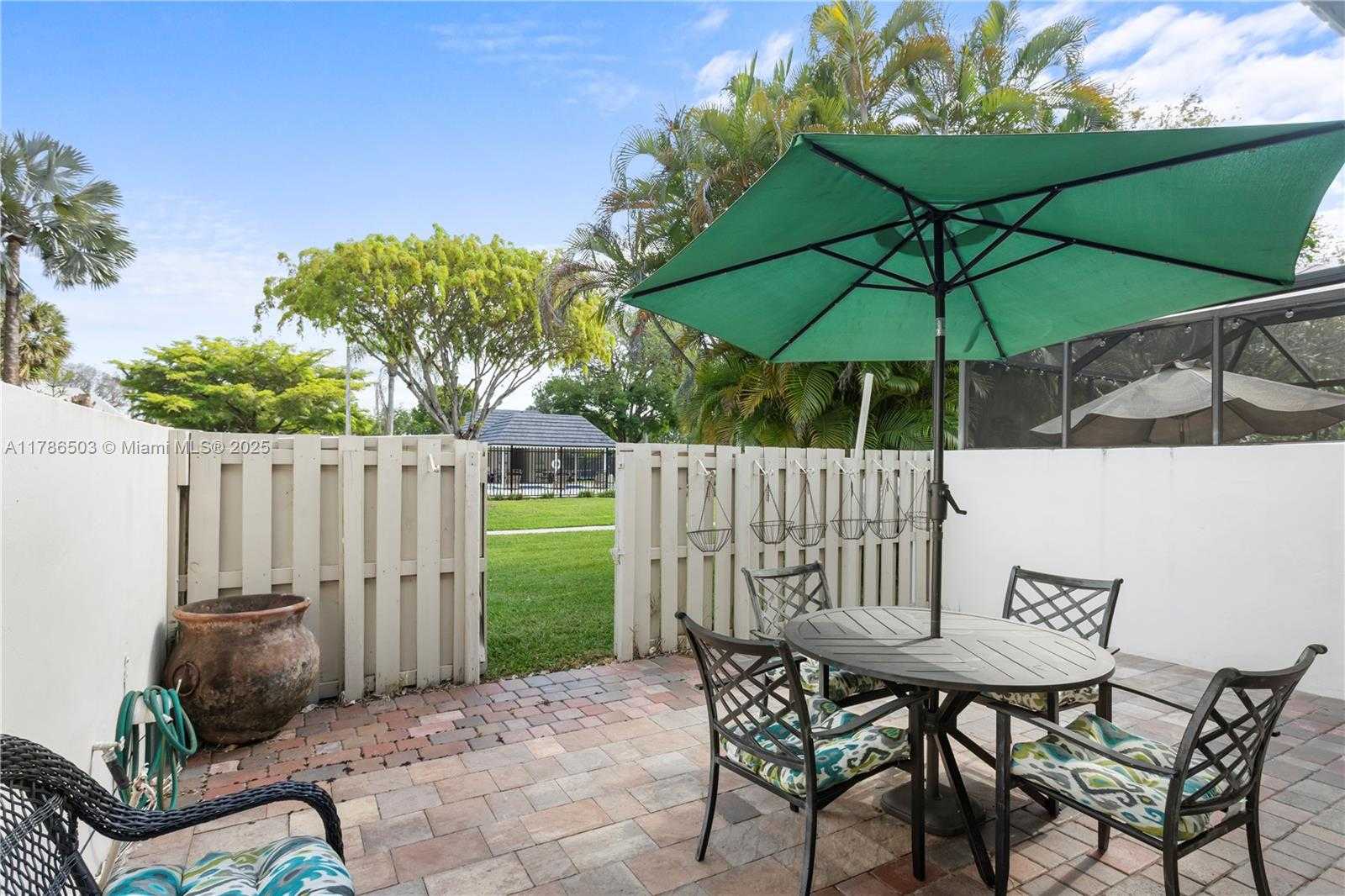 Small Image of 8306 SOUTH WEST 81ST TER, Miami Number 18