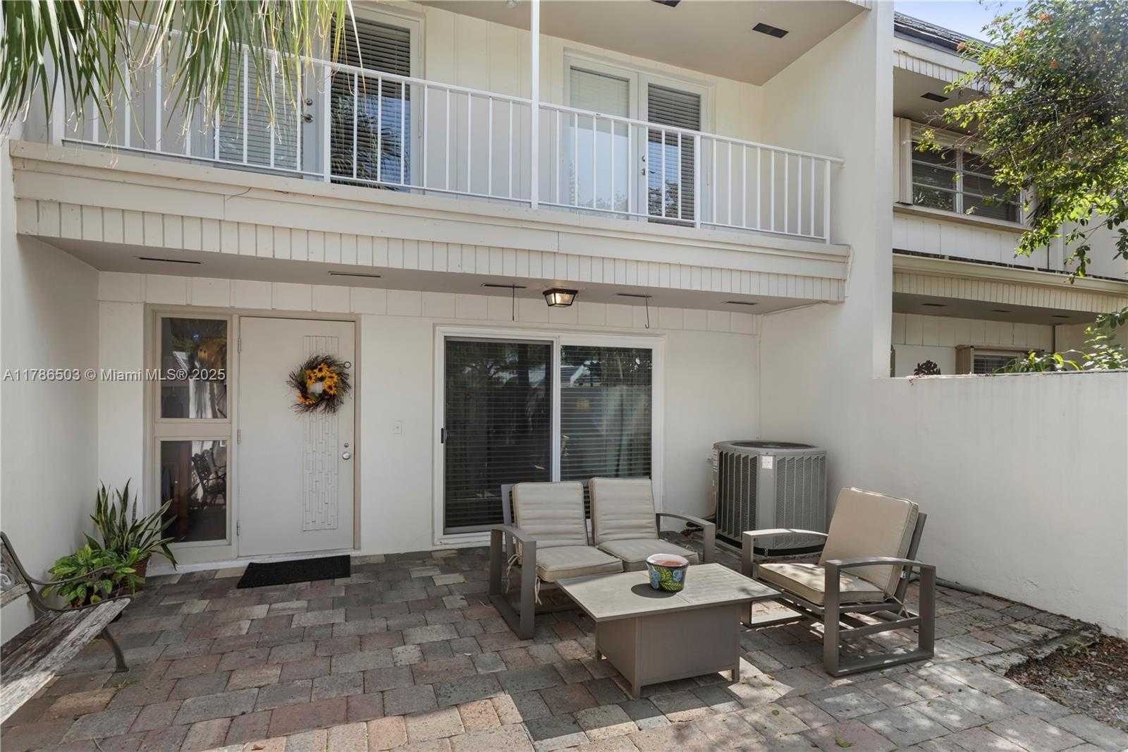 Small Image of 8306 SOUTH WEST 81ST TER, Miami Number 3