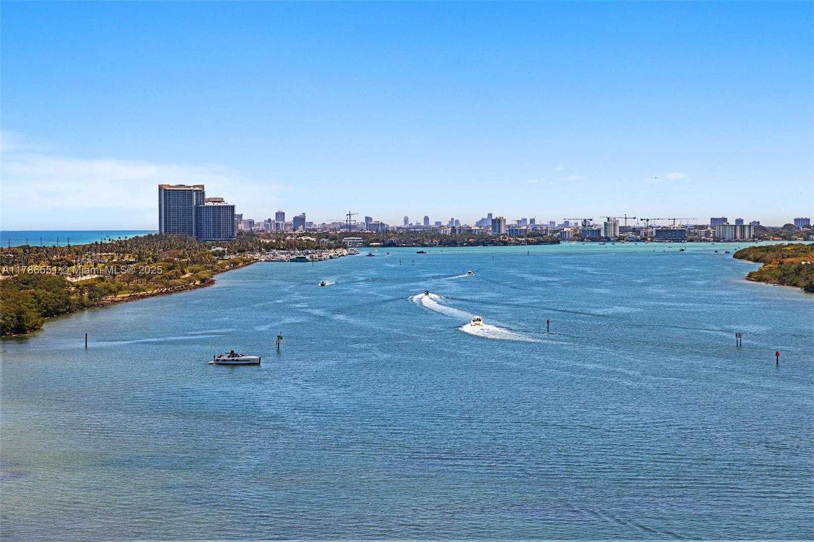 Small Image of 300 BAYVIEW DR #1214, Sunny Isles Beach Number 12
