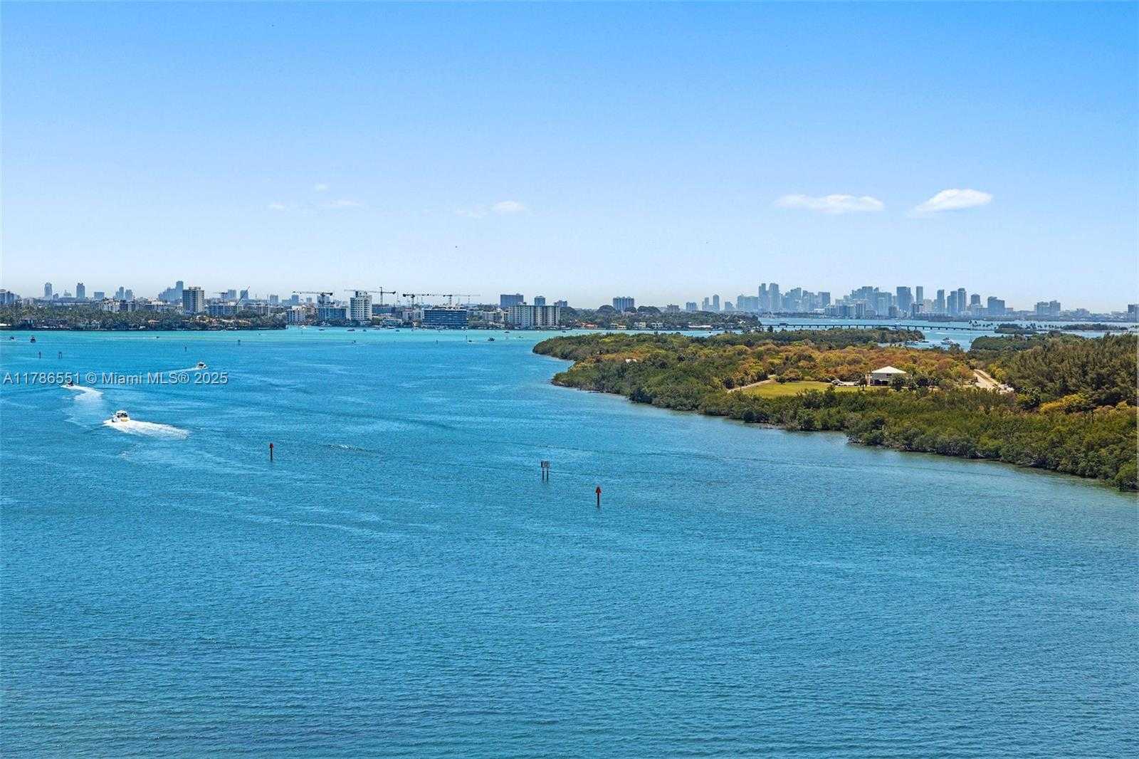 Small Image of 300 BAYVIEW DR #1214, Sunny Isles Beach Number 13