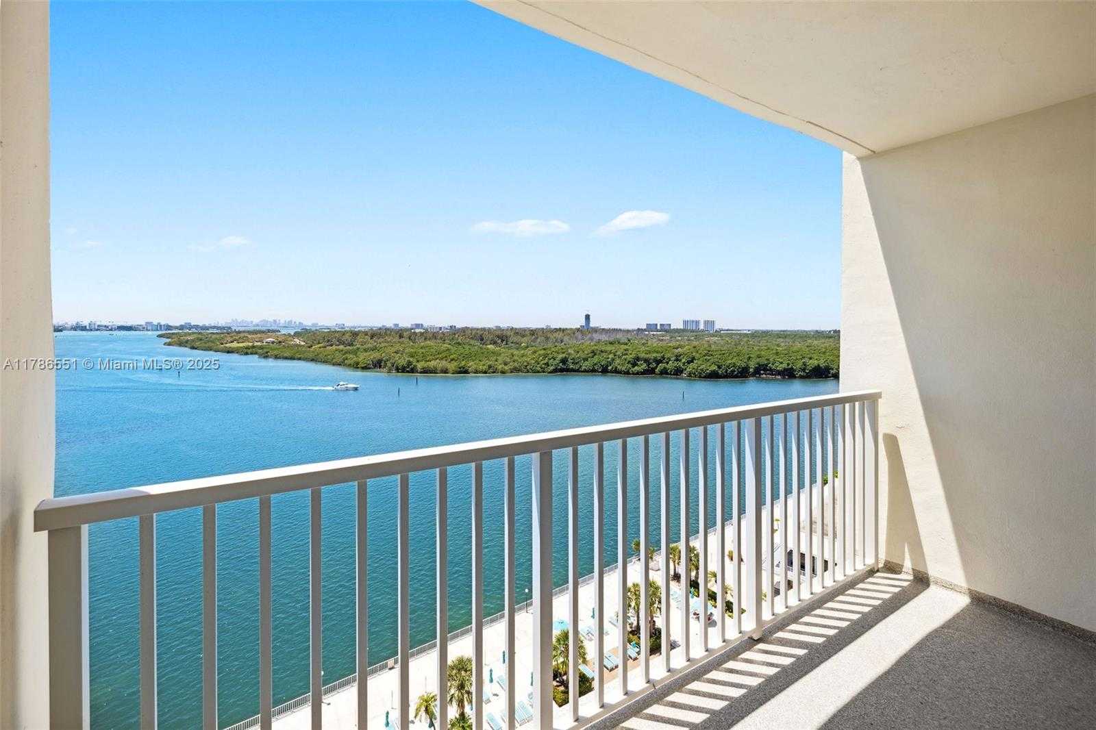 Small Image of 300 BAYVIEW DR #1214, Sunny Isles Beach Number 9