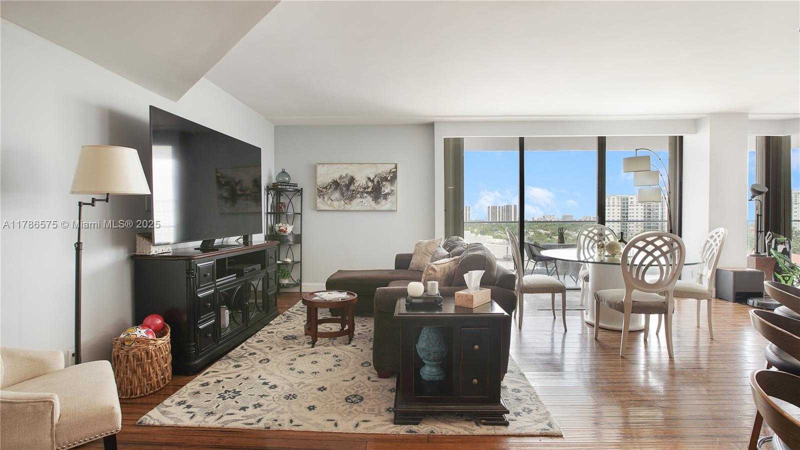 Small Image of 19707 TURNBERRY WAY #10AB, Aventura Number 10