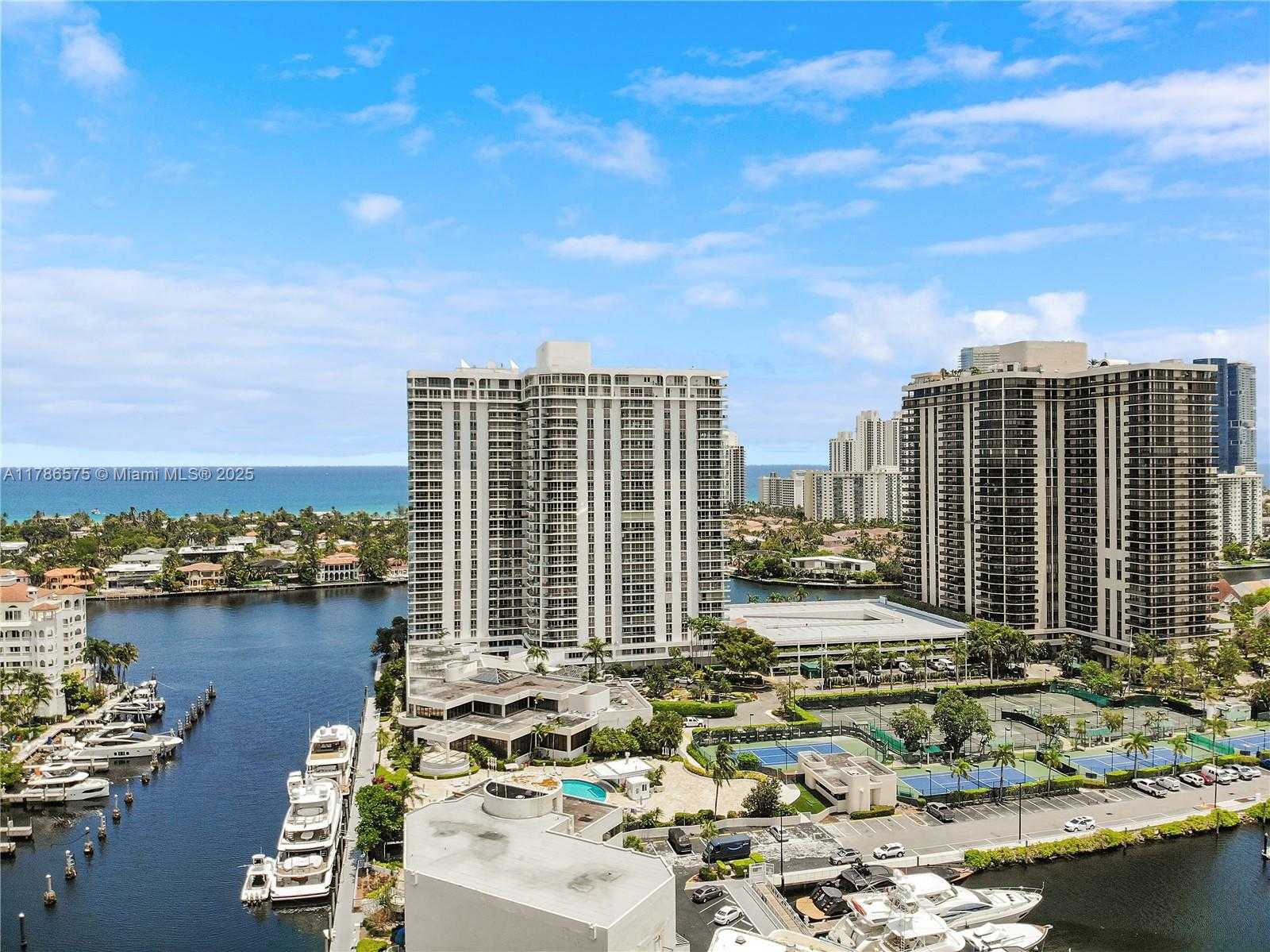 Small Image of 19707 TURNBERRY WAY #10AB, Aventura Number 16