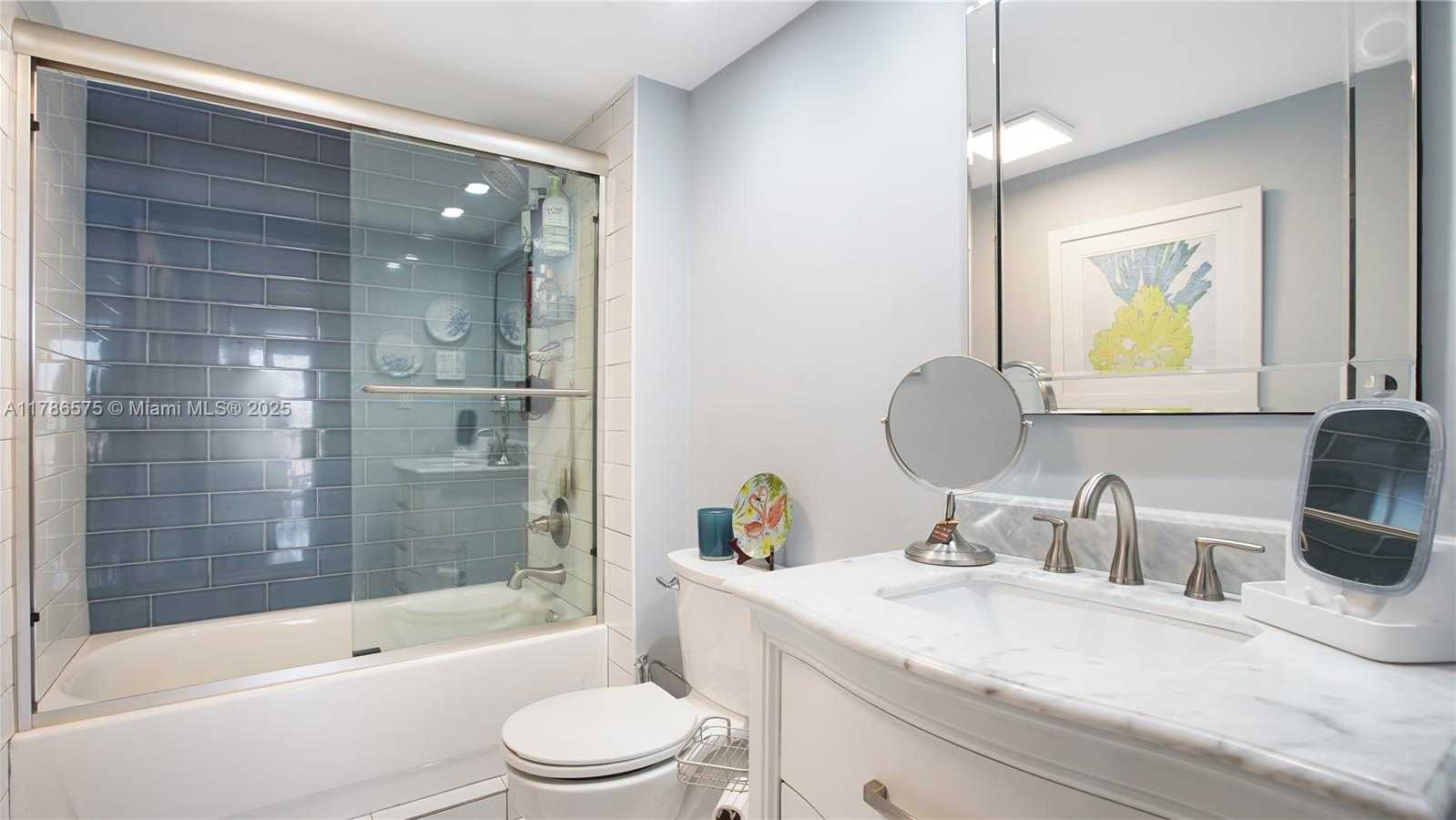 Small Image of 19707 TURNBERRY WAY #10AB, Aventura Number 23