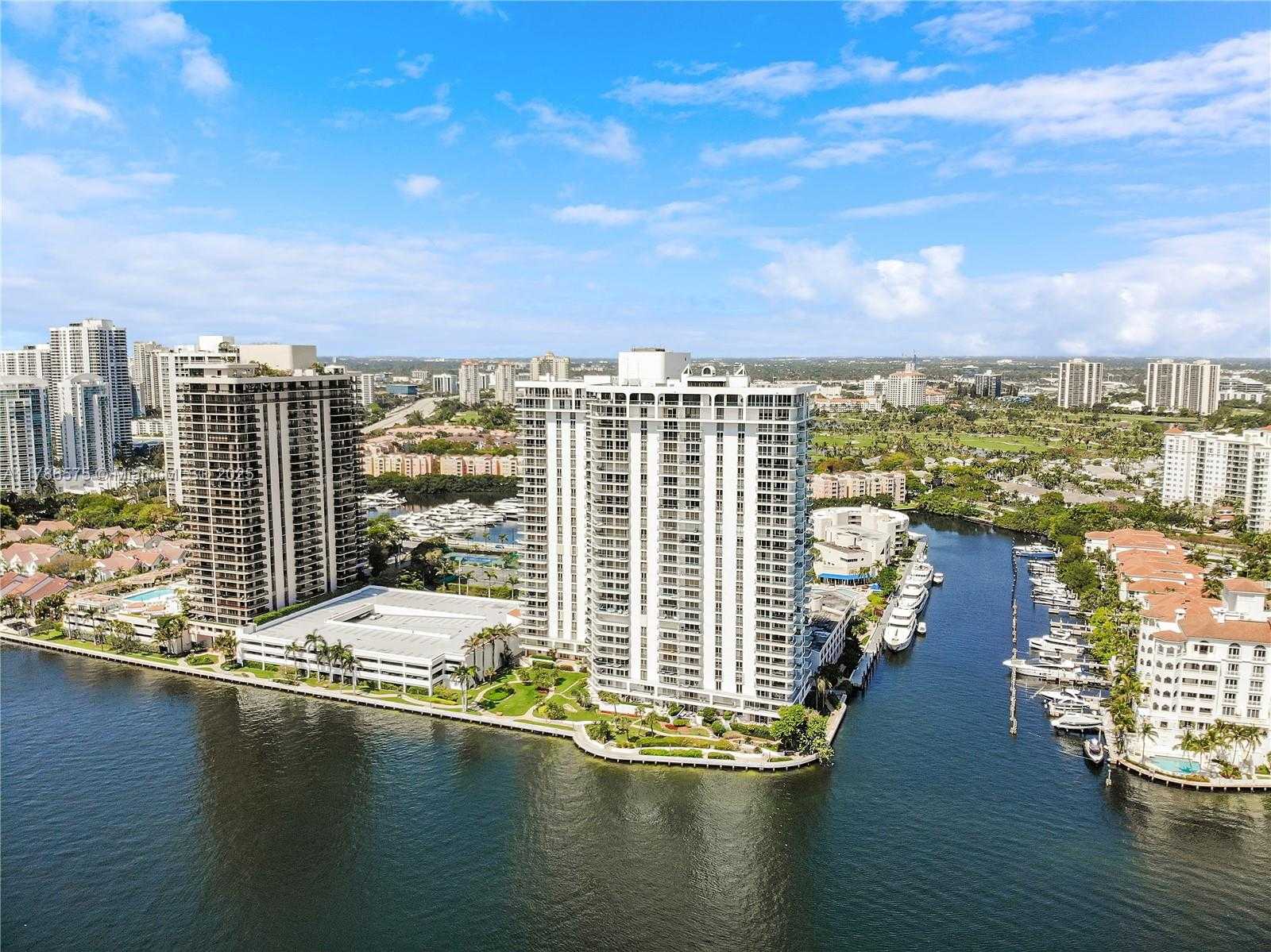 Small Image of 19707 TURNBERRY WAY #10AB, Aventura Number 24