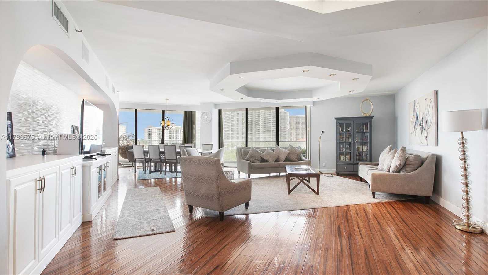 Small Image of 19707 TURNBERRY WAY #10AB, Aventura Number 7