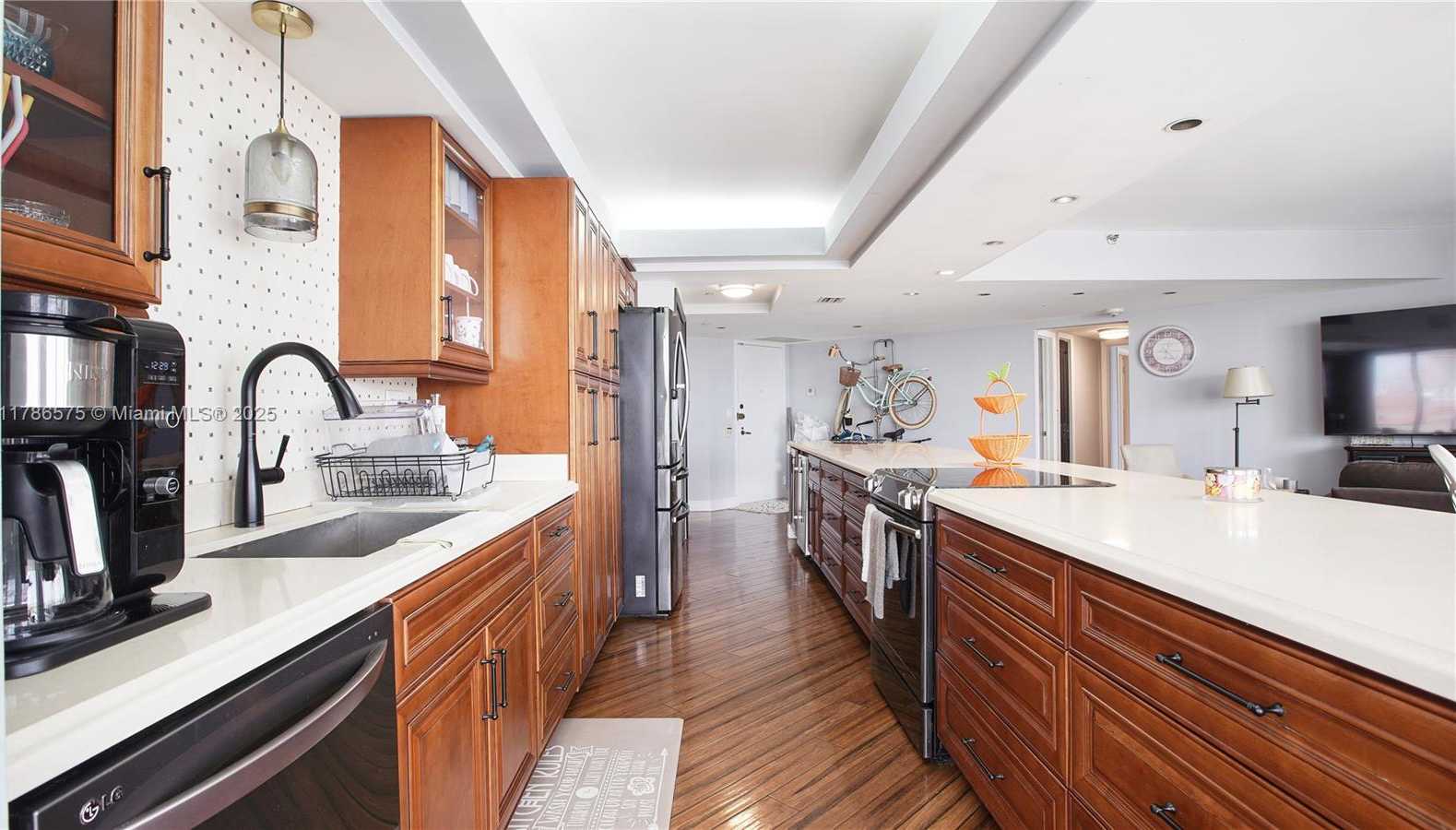 Small Image of 19707 TURNBERRY WAY #10AB, Aventura Number 9