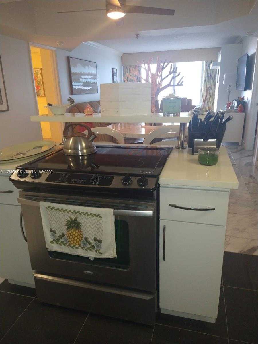 Small Image of 9341 COLLINS AVE #806, Surfside Number 10