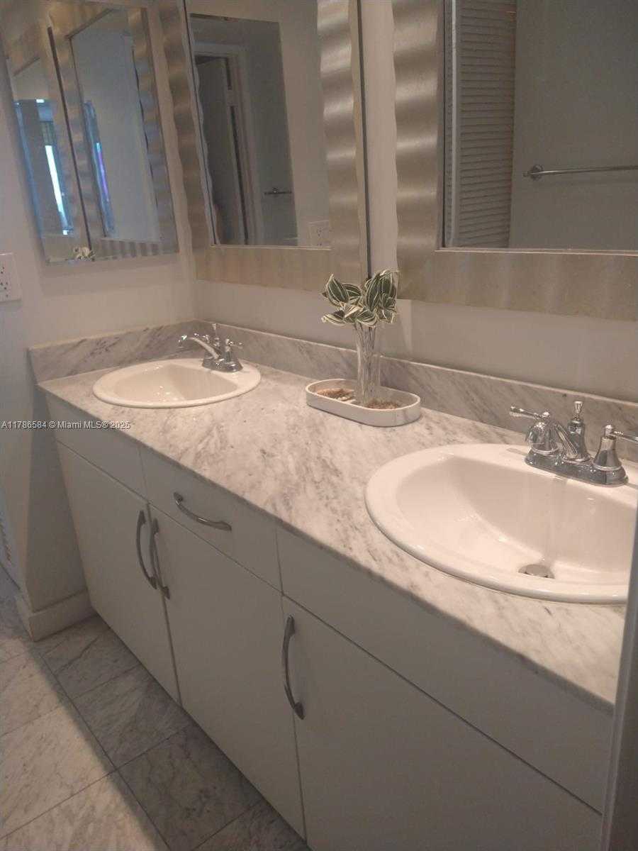 Small Image of 9341 COLLINS AVE #806, Surfside Number 27