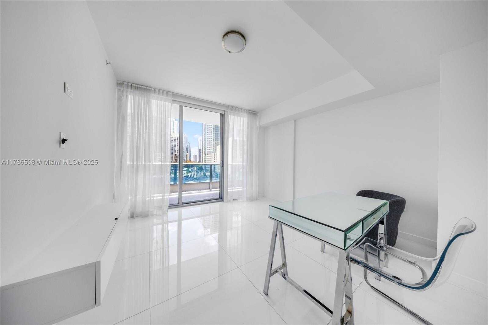 Small Image of 200 BISCAYNE BLVD WAY #503, Miami Number 25
