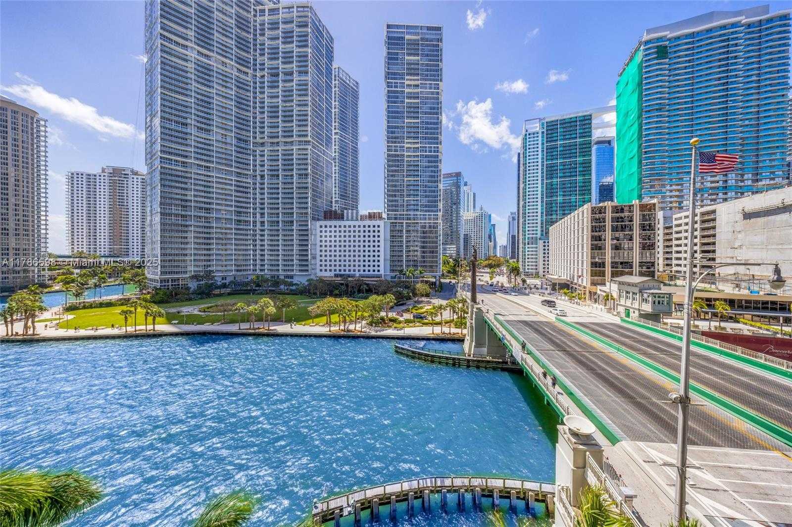 Small Image of 200 BISCAYNE BLVD WAY #503, Miami Number 3