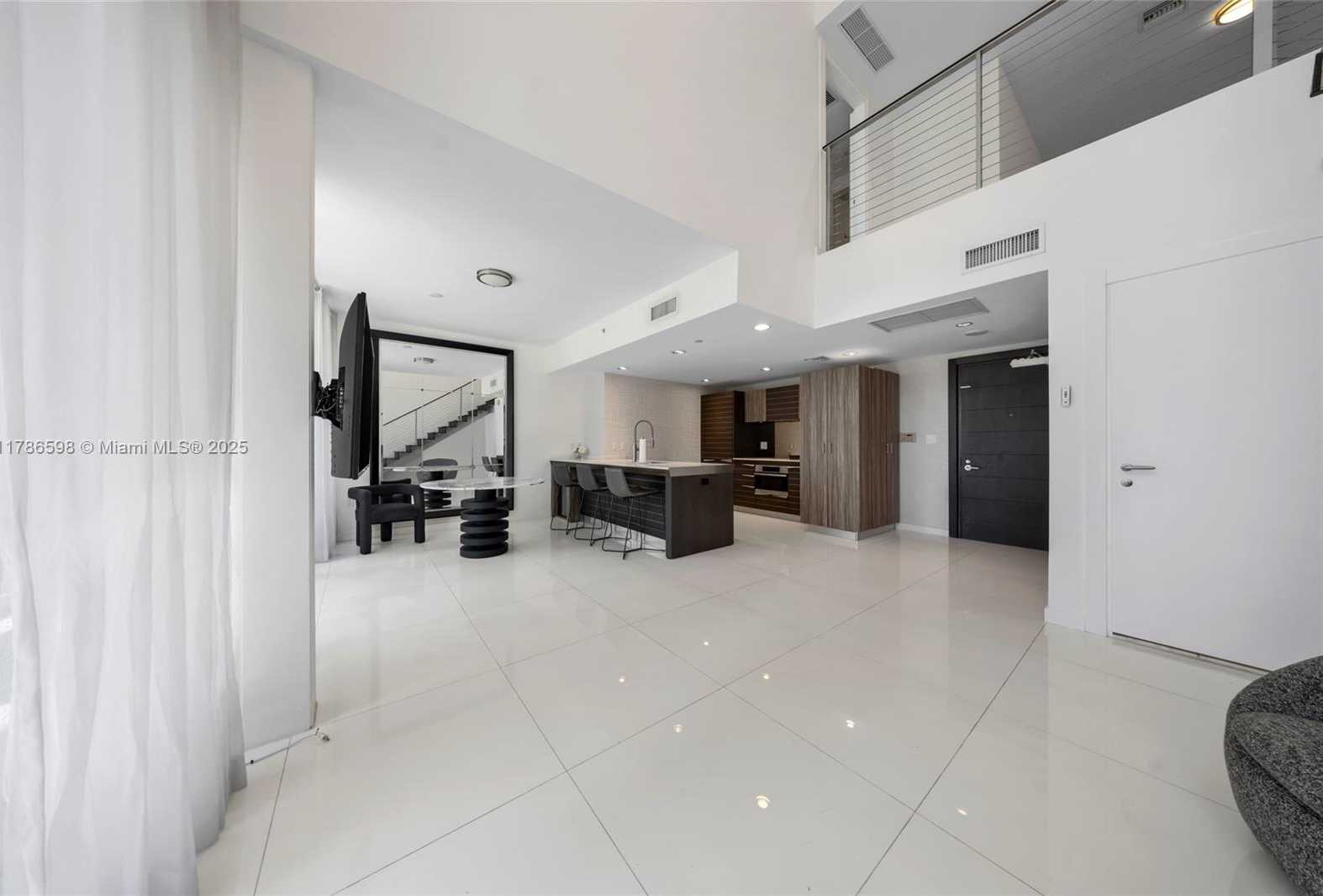 Small Image of 200 BISCAYNE BLVD WAY #503, Miami Number 6