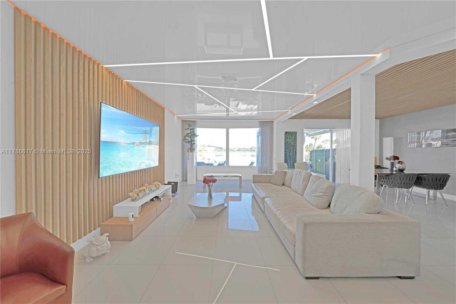 Small Image of 6694 NORTH WEST 107TH PL, Doral Number 13