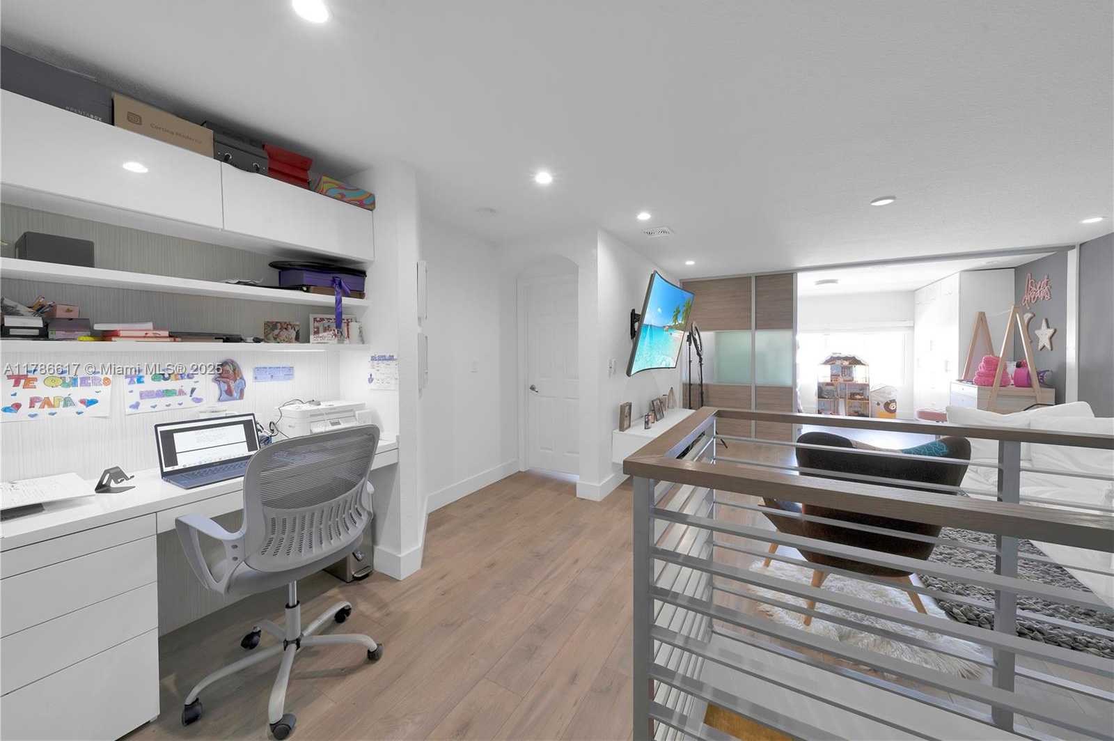 Small Image of 6694 NORTH WEST 107TH PL, Doral Number 26