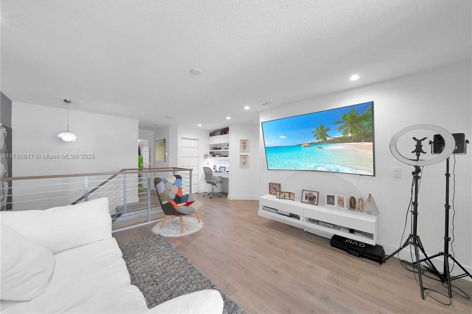 Small Image of 6694 NORTH WEST 107TH PL, Doral Number 28