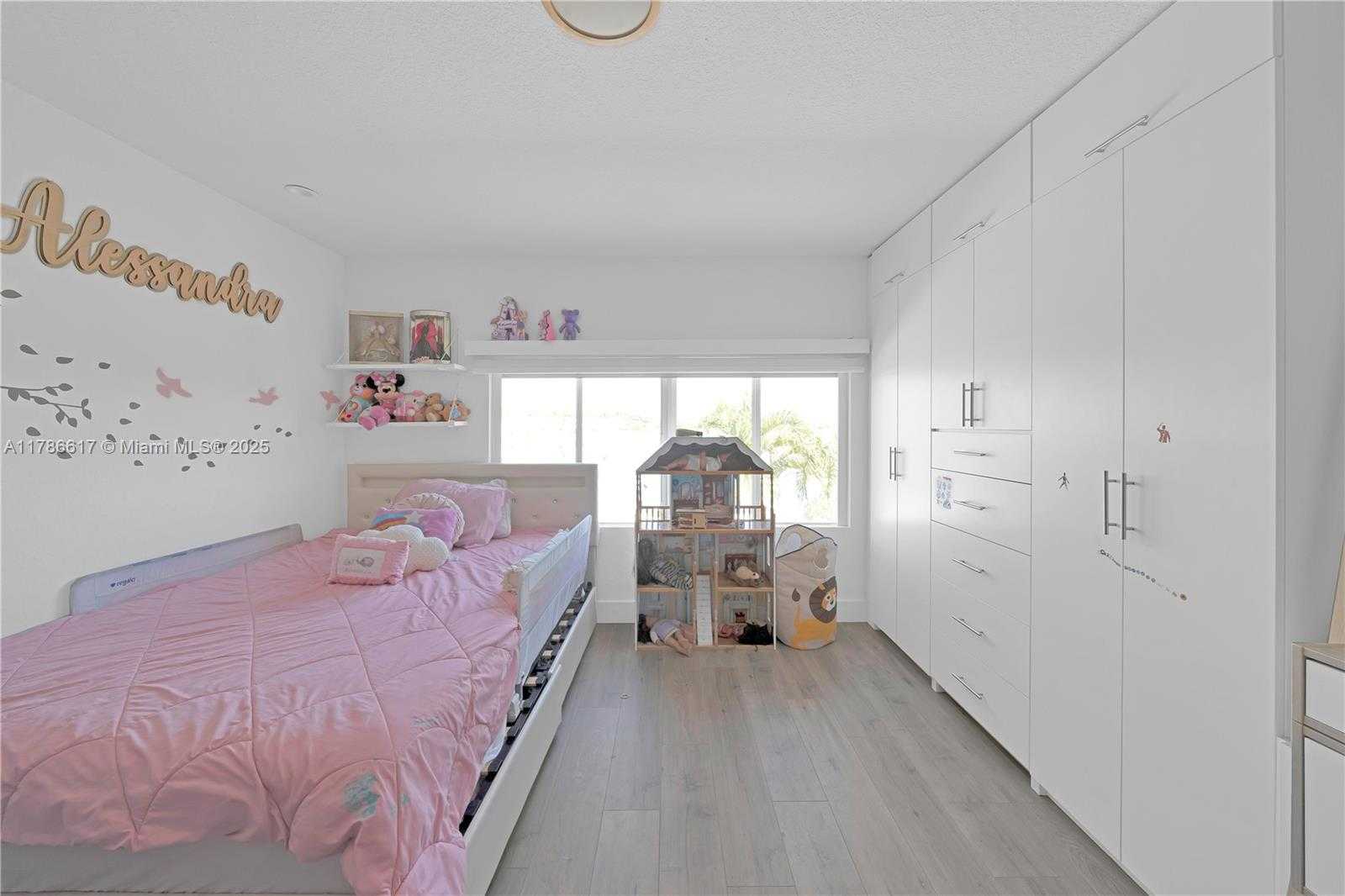 Small Image of 6694 NORTH WEST 107TH PL, Doral Number 30