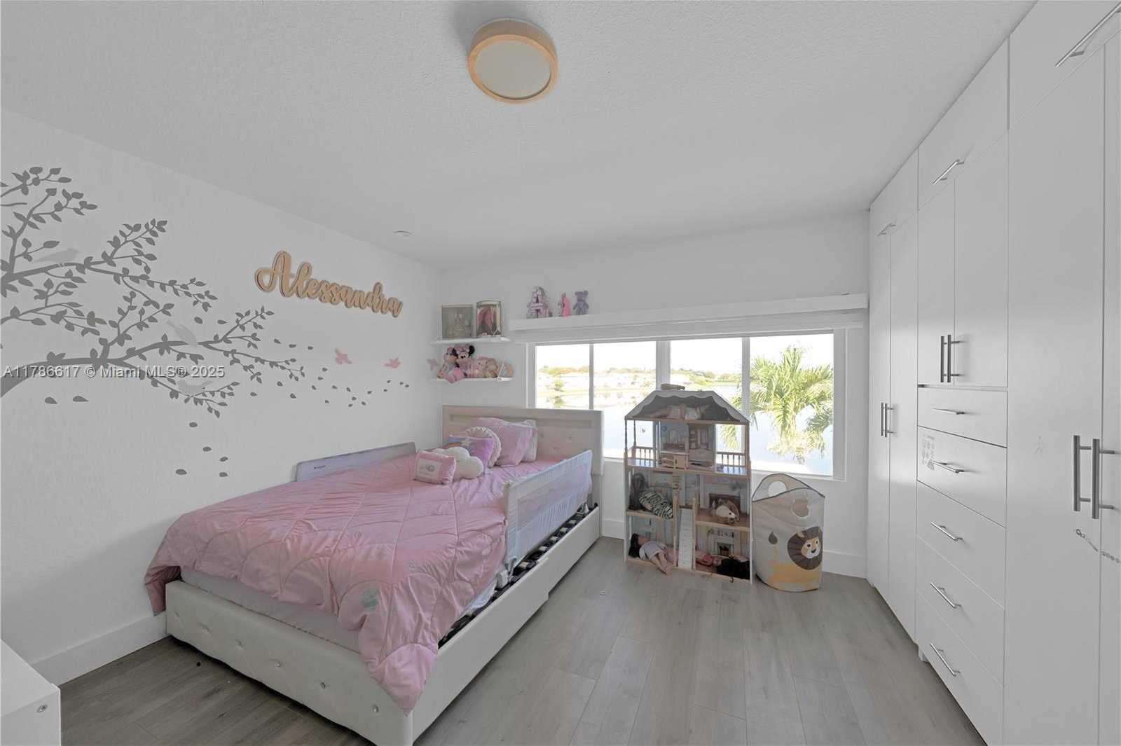Small Image of 6694 NORTH WEST 107TH PL, Doral Number 31