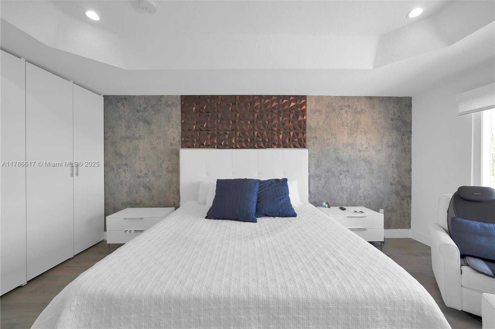 Small Image of 6694 NORTH WEST 107TH PL, Doral Number 37