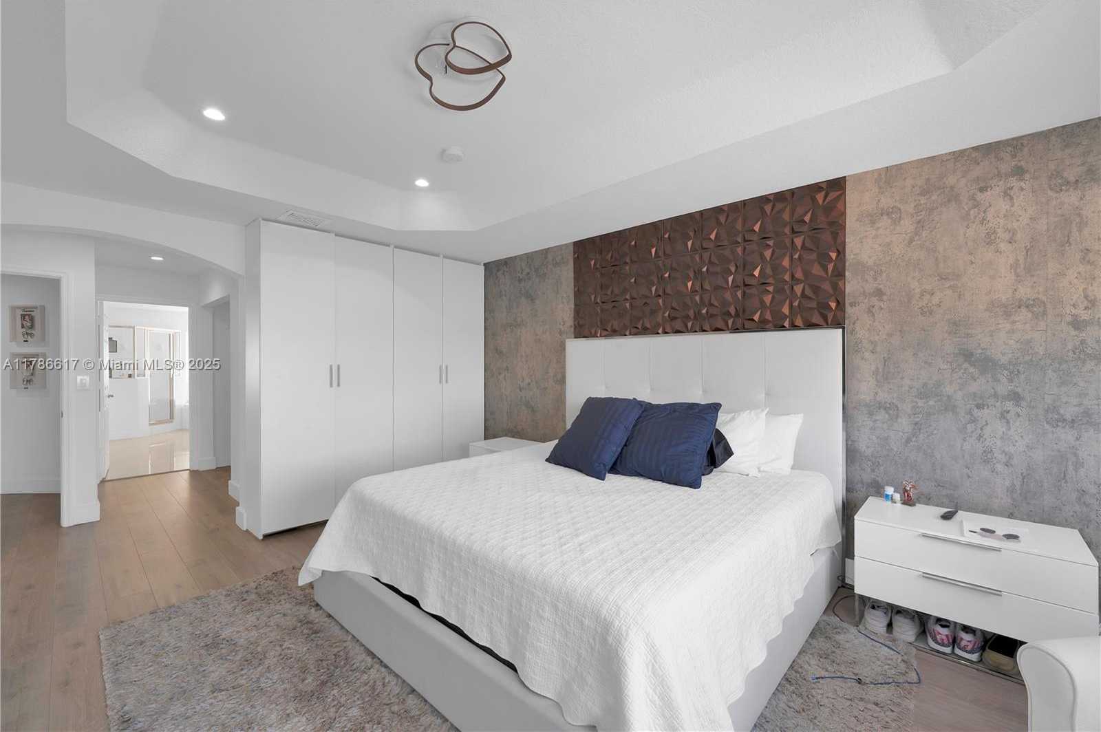 Small Image of 6694 NORTH WEST 107TH PL, Doral Number 38
