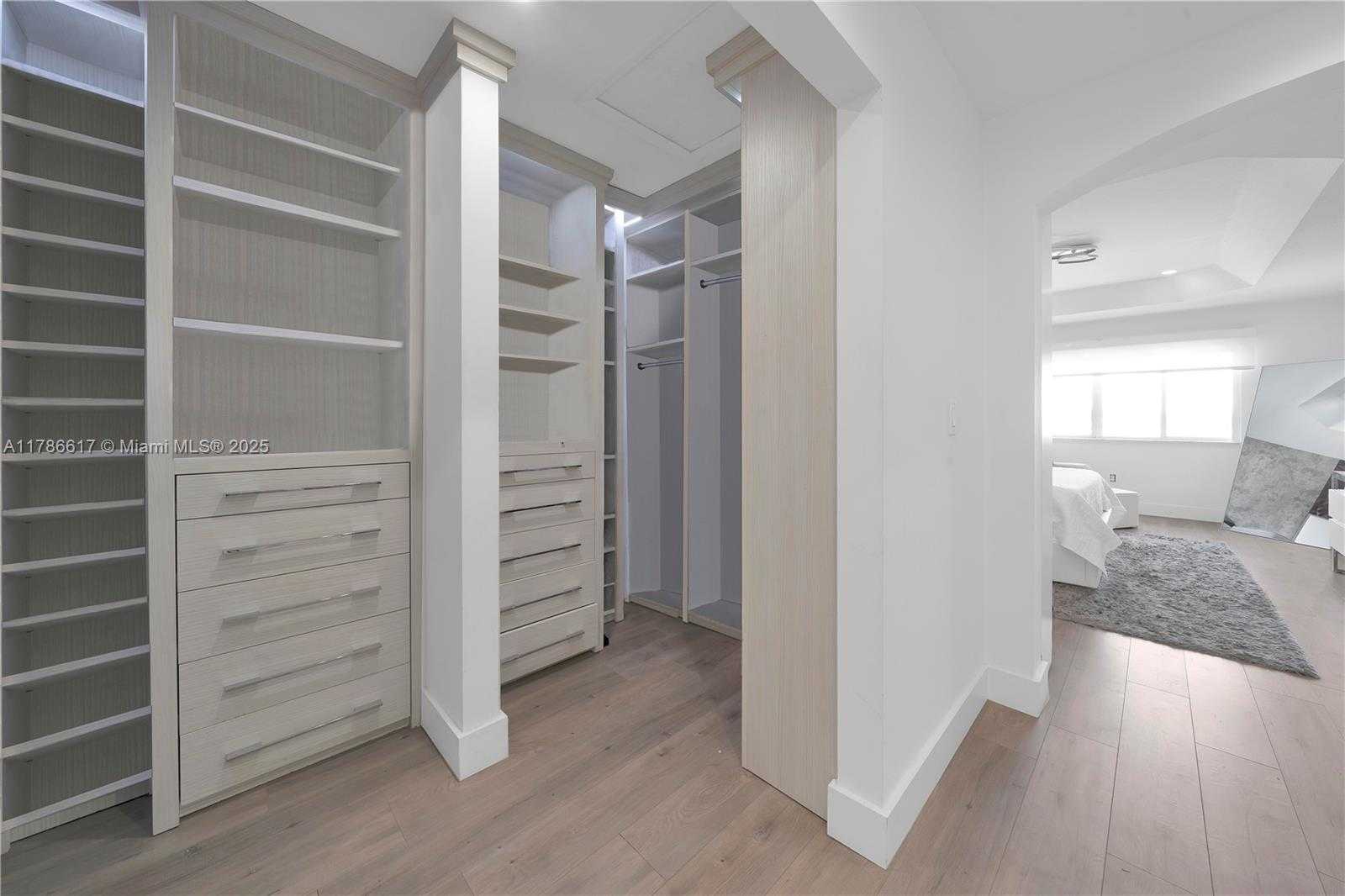 Small Image of 6694 NORTH WEST 107TH PL, Doral Number 39