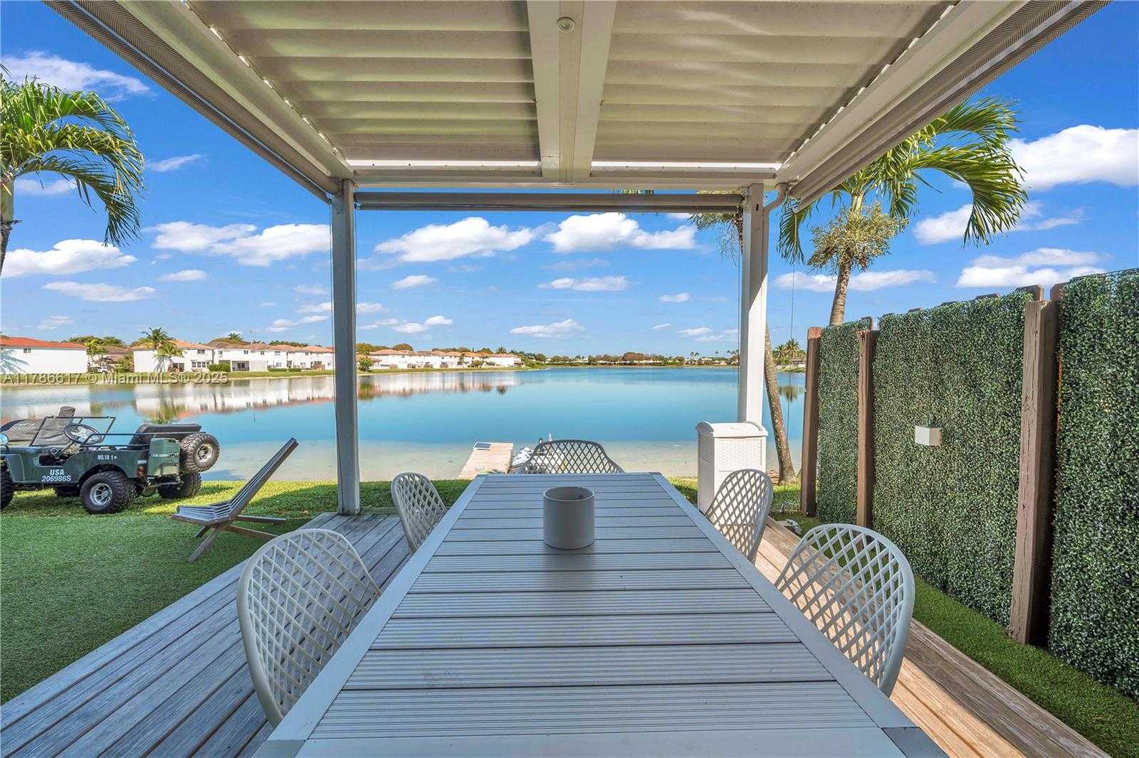 Small Image of 6694 NORTH WEST 107TH PL, Doral Number 47