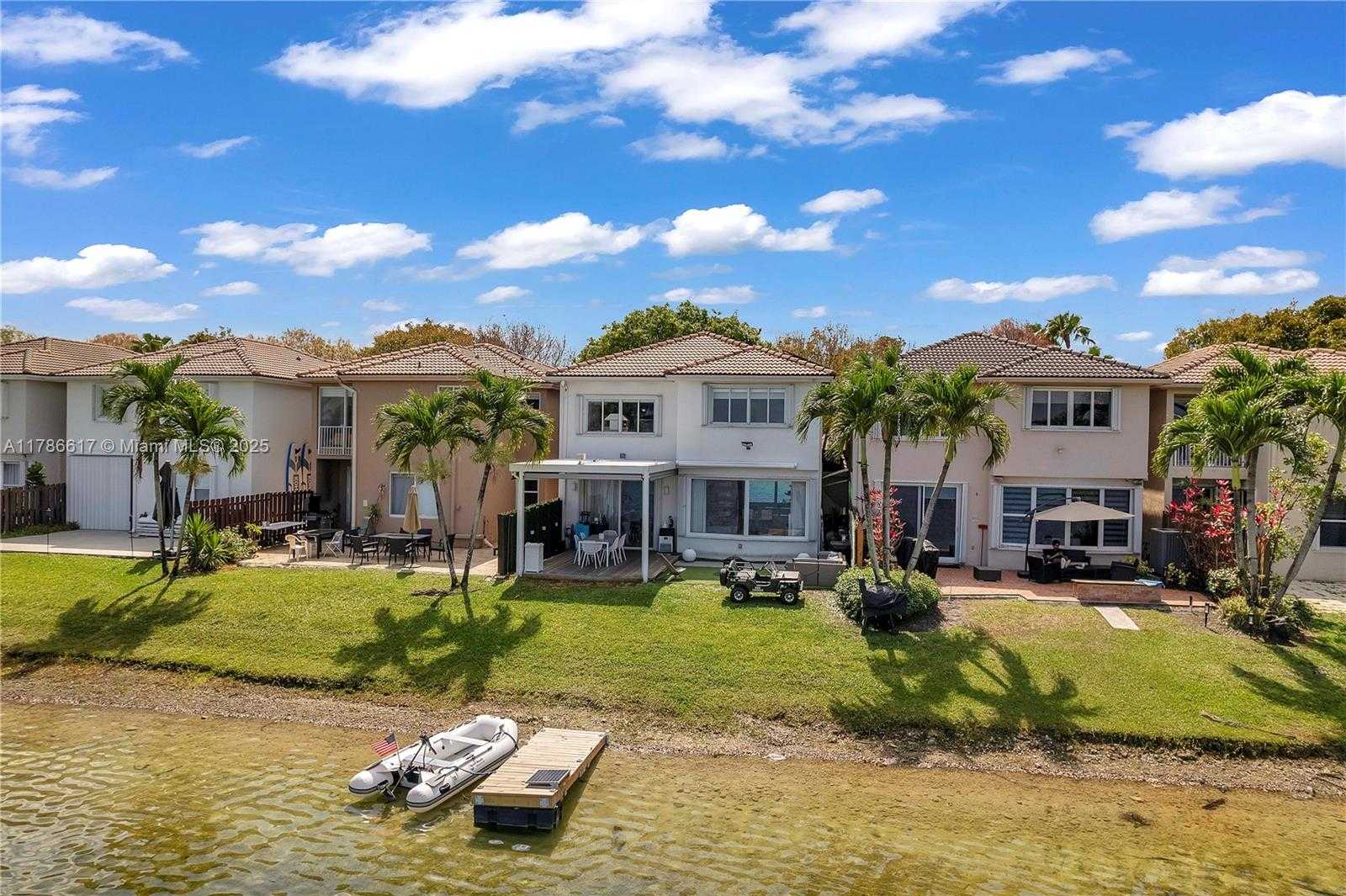Small Image of 6694 NORTH WEST 107TH PL, Doral Number 61