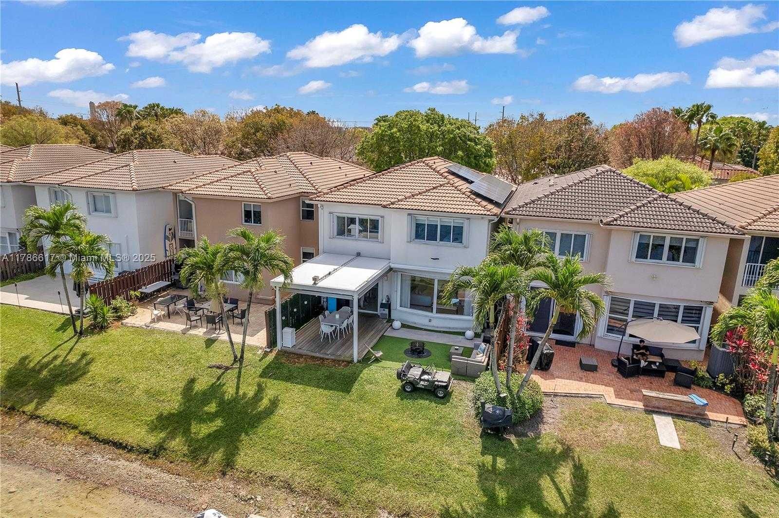 Small Image of 6694 NORTH WEST 107TH PL, Doral Number 62