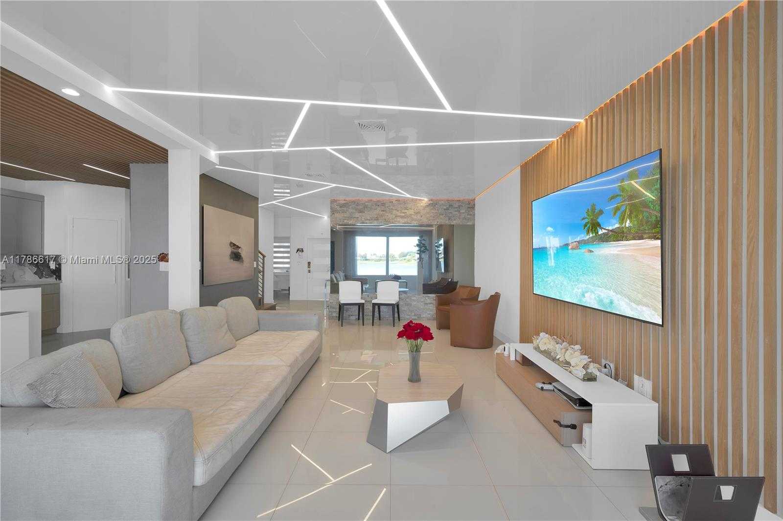 Small Image of 6694 NORTH WEST 107TH PL, Doral Number 9