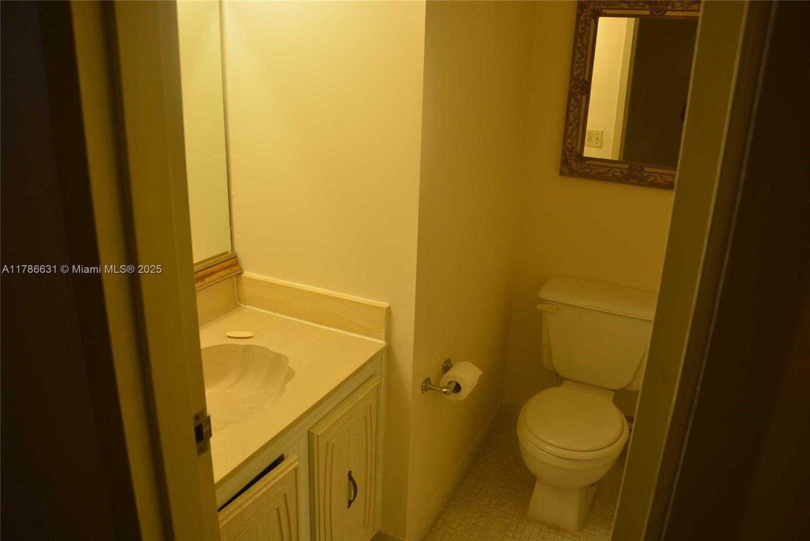 Small Image of 2821 NORTH MIAMI BEACH BLVD #5E, North Miami Beach Number 12
