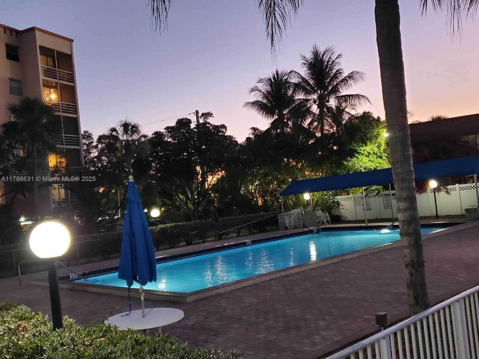 Small Image of 2821 NORTH MIAMI BEACH BLVD #5E, North Miami Beach Number 18