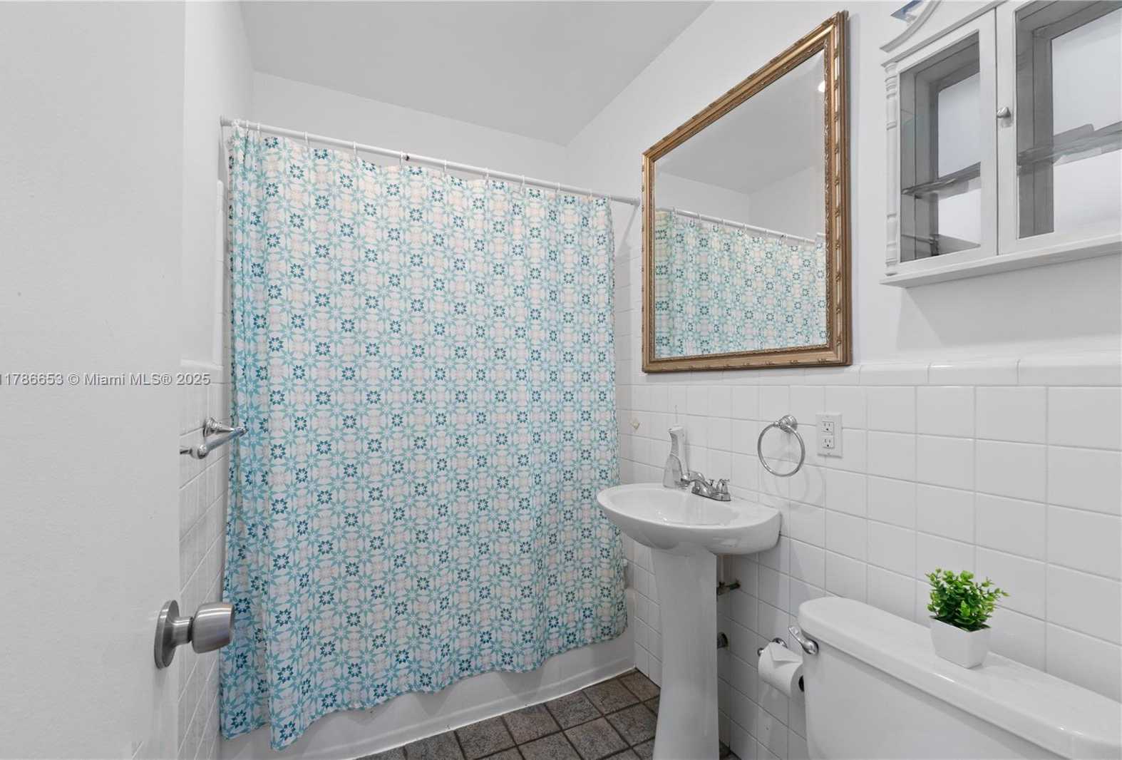 Small Image of 6580 SANTONA ST #A42, Coral Gables Number 13