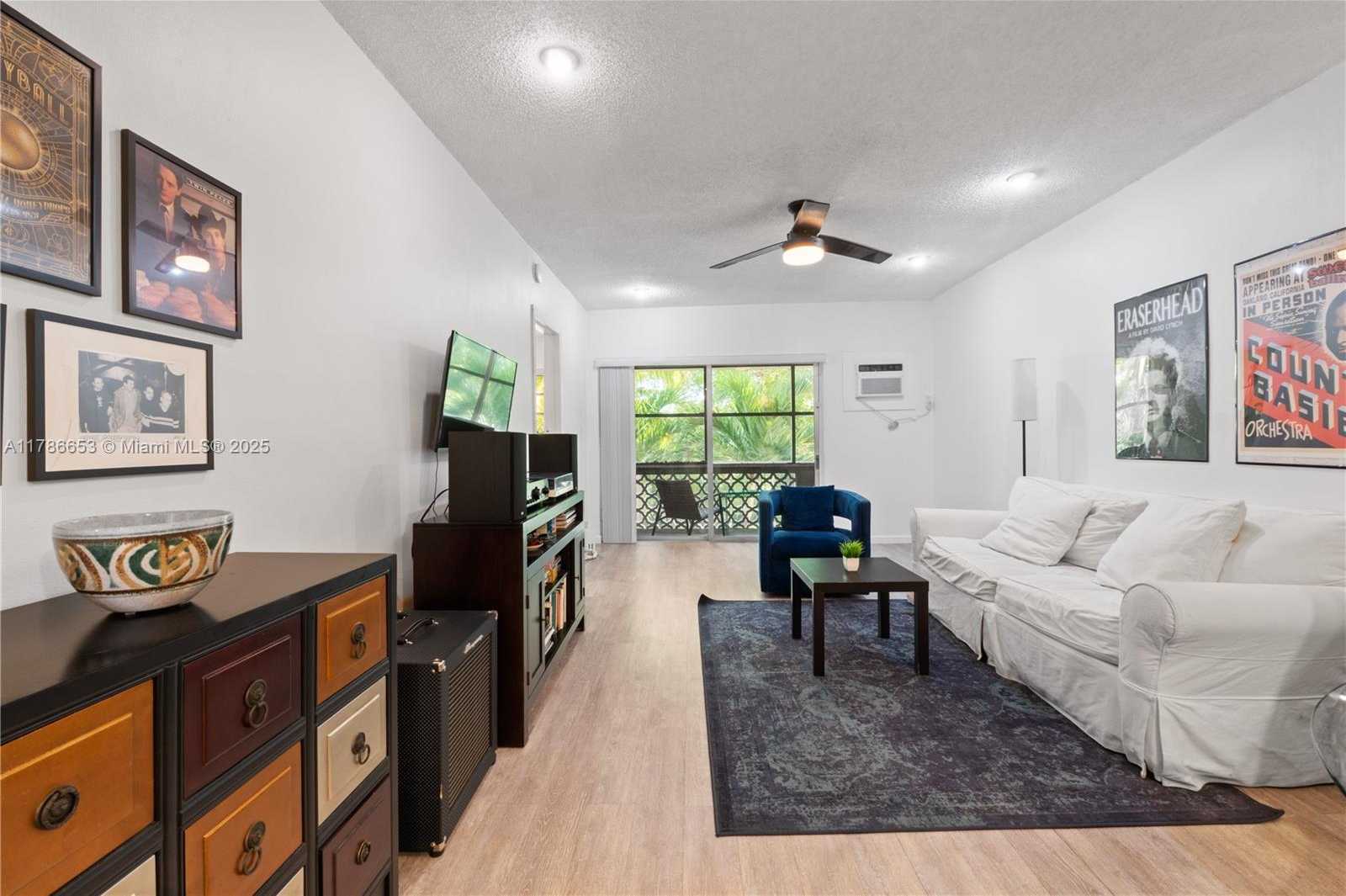 Small Image of 6580 SANTONA ST #A42, Coral Gables Number 2