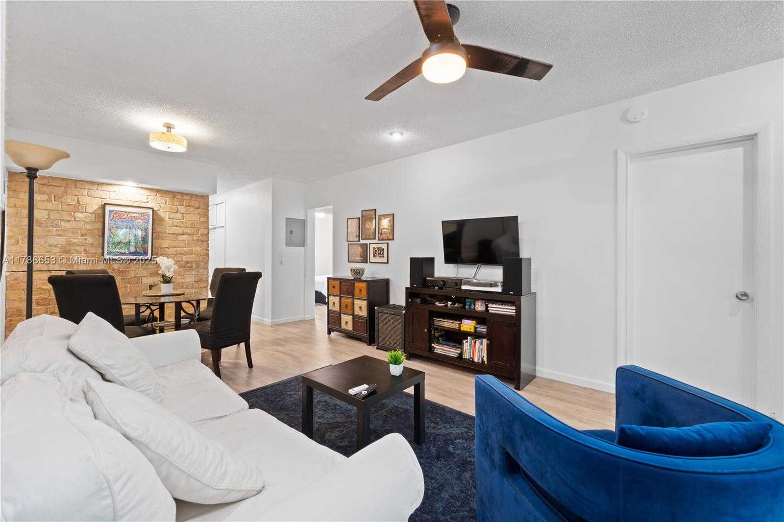 Small Image of 6580 SANTONA ST #A42, Coral Gables Number 7
