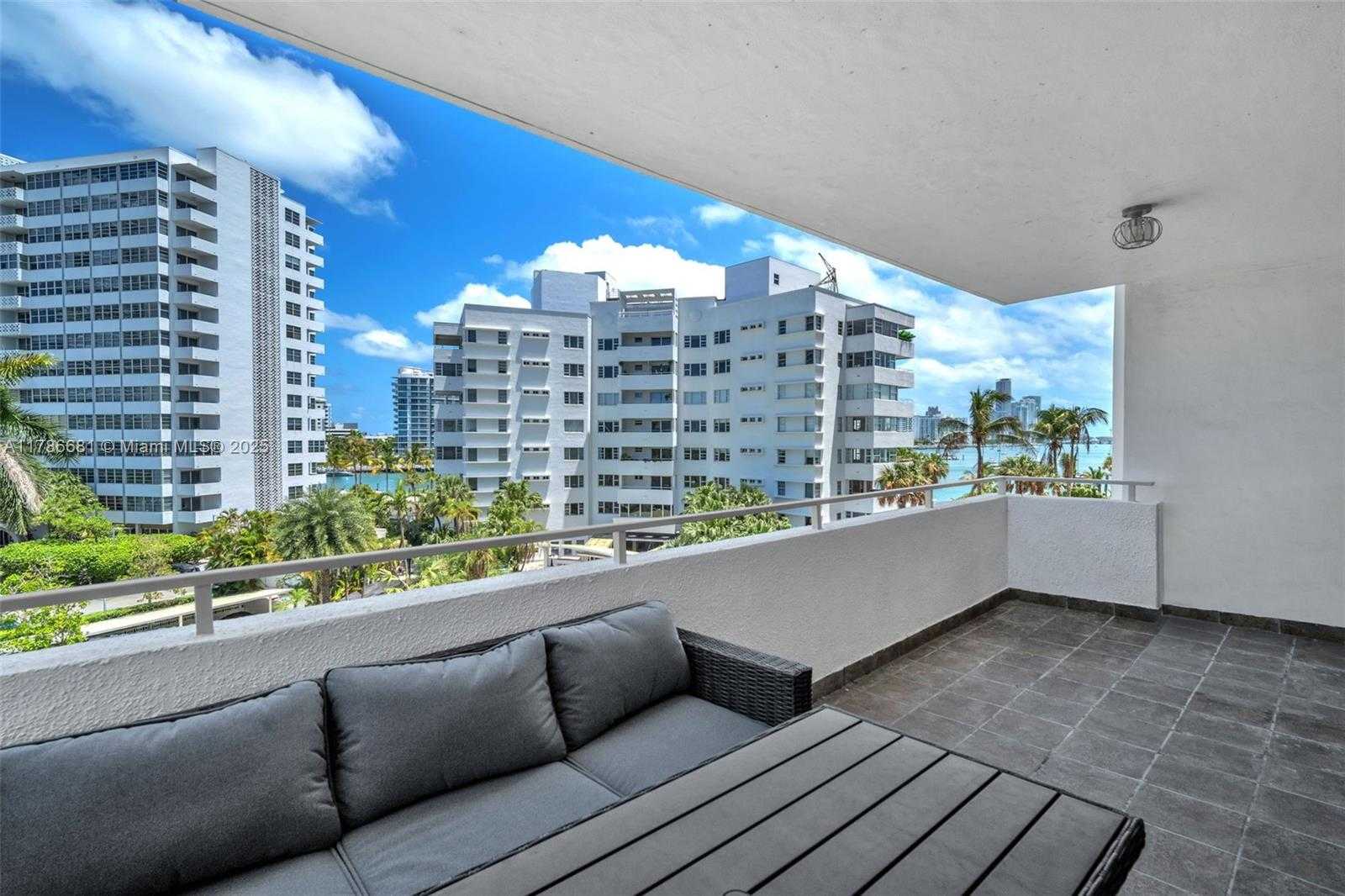 Small Image of 11 ISLAND AVE #512, Miami Beach Number 16