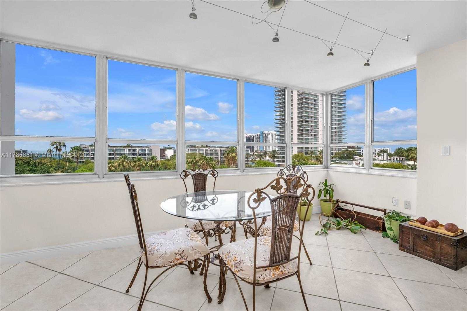 Small Image of 11 ISLAND AVE #512, Miami Beach Number 5