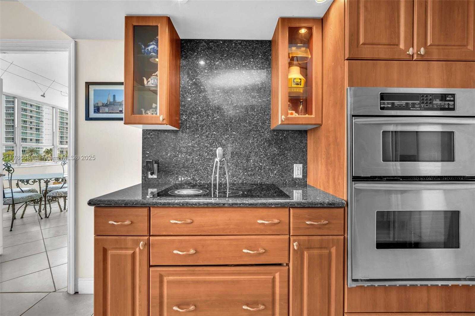 Small Image of 11 ISLAND AVE #512, Miami Beach Number 8