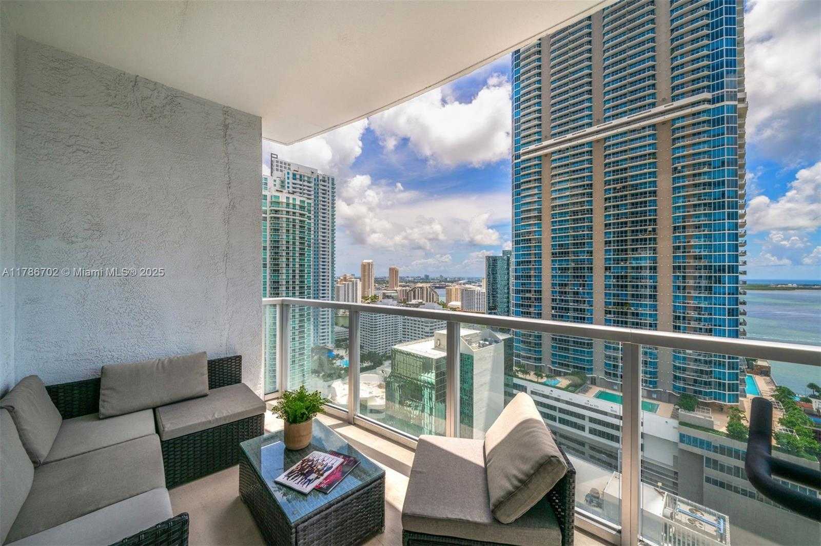 Small Image of 1060 BRICKELL AVE #3003, Miami Number 18
