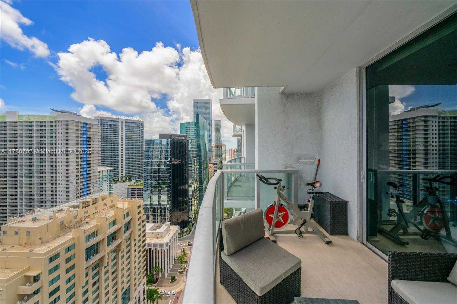 Small Image of 1060 BRICKELL AVE #3003, Miami Number 23