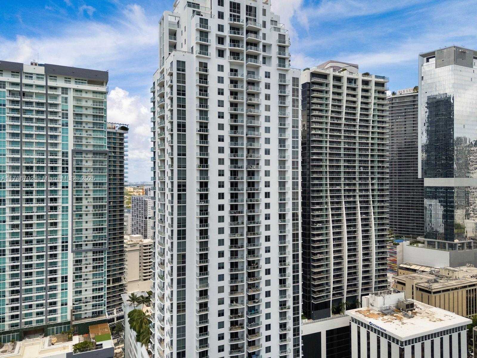 Small Image of 1060 BRICKELL AVE #3003, Miami Number 26