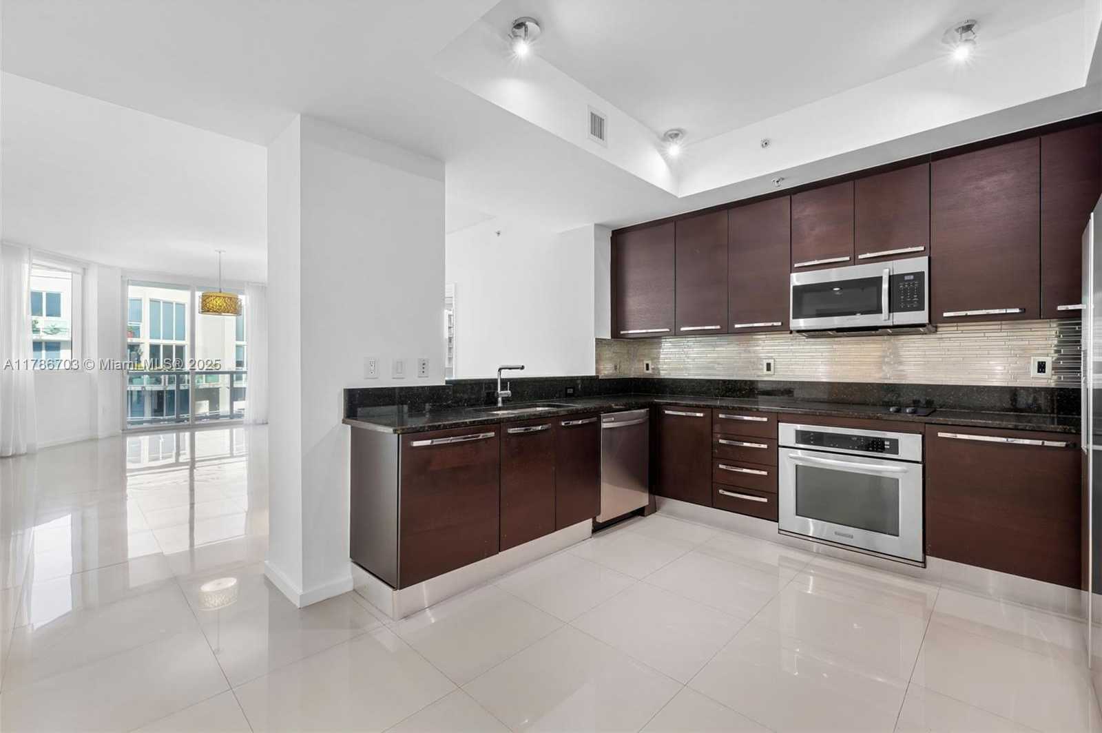 Small Image of 3030 NORTH EAST 188TH ST #606, Aventura Number 5