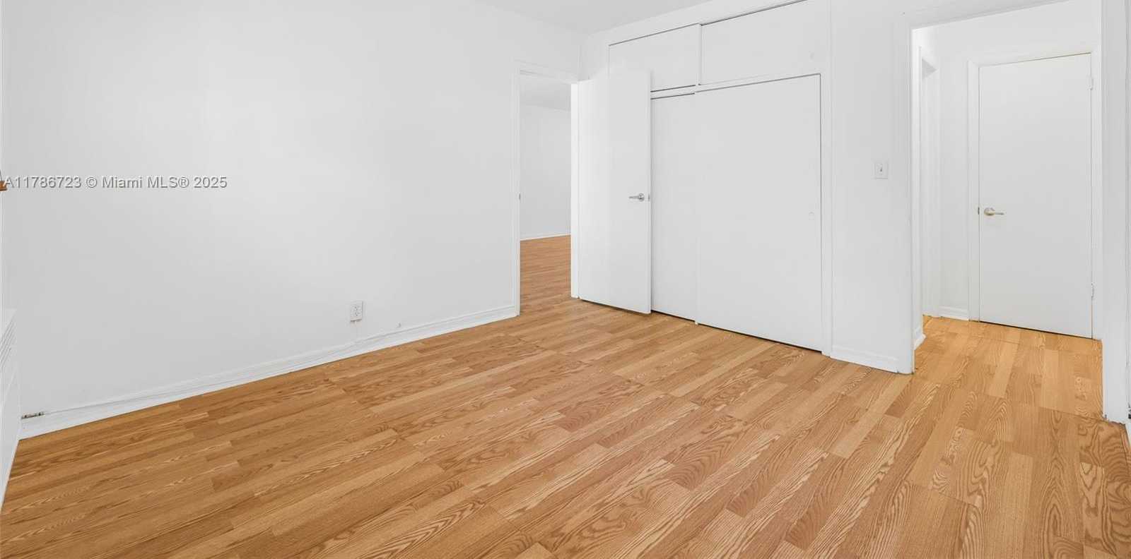 Small Image of 6580 SANTONA ST #A18, Coral Gables Number 16