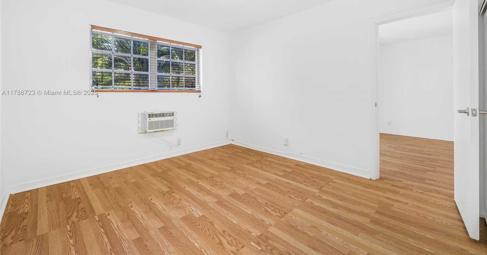 Small Image of 6580 SANTONA ST #A18, Coral Gables Number 17