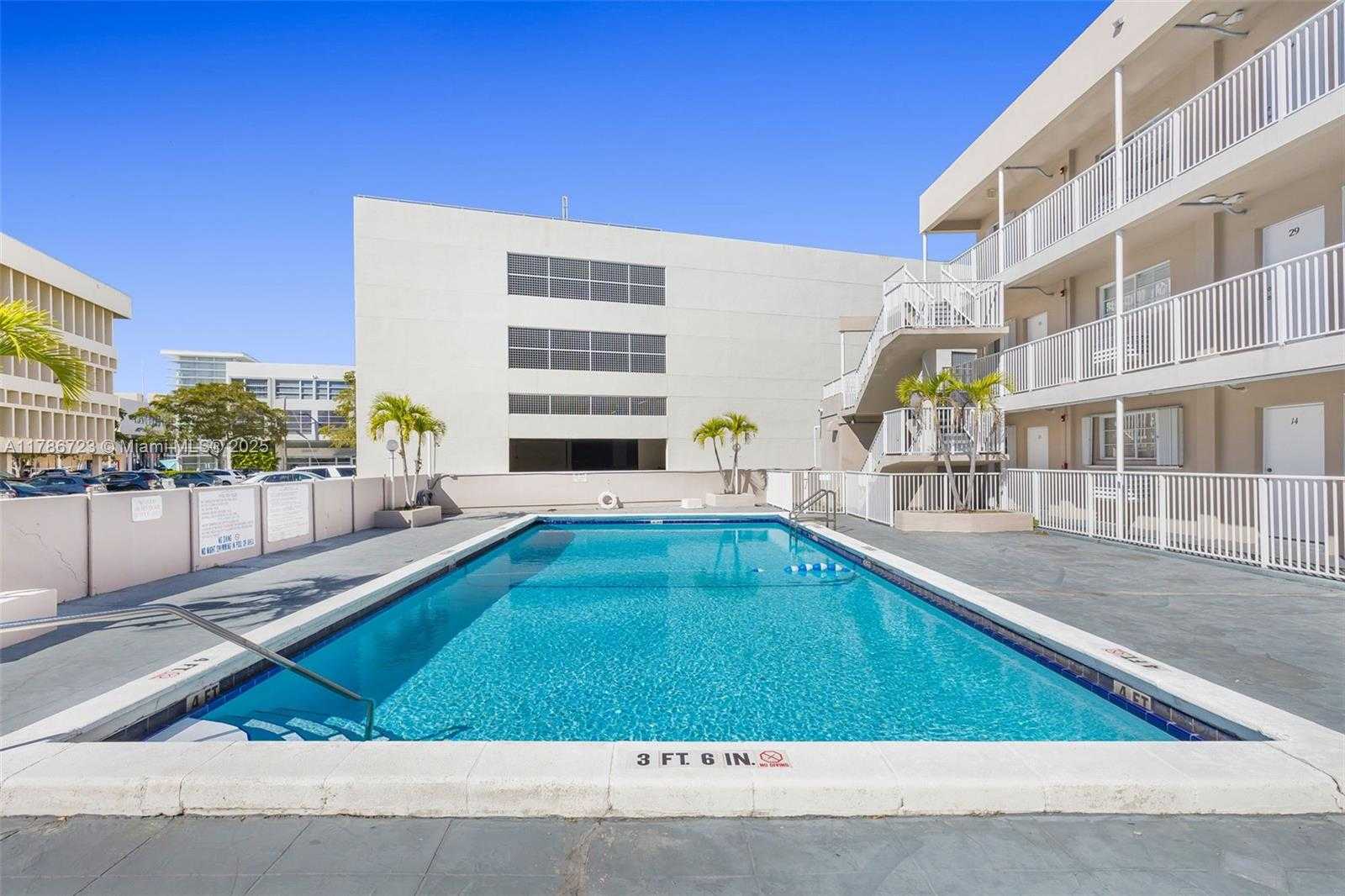Small Image of 6580 SANTONA ST #A18, Coral Gables Number 22