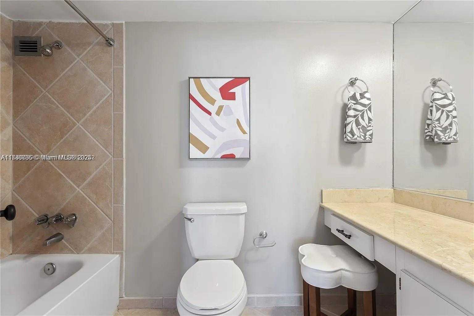 Small Image of 6770 INDIAN CREEK DR #8E, Miami Beach Number 8
