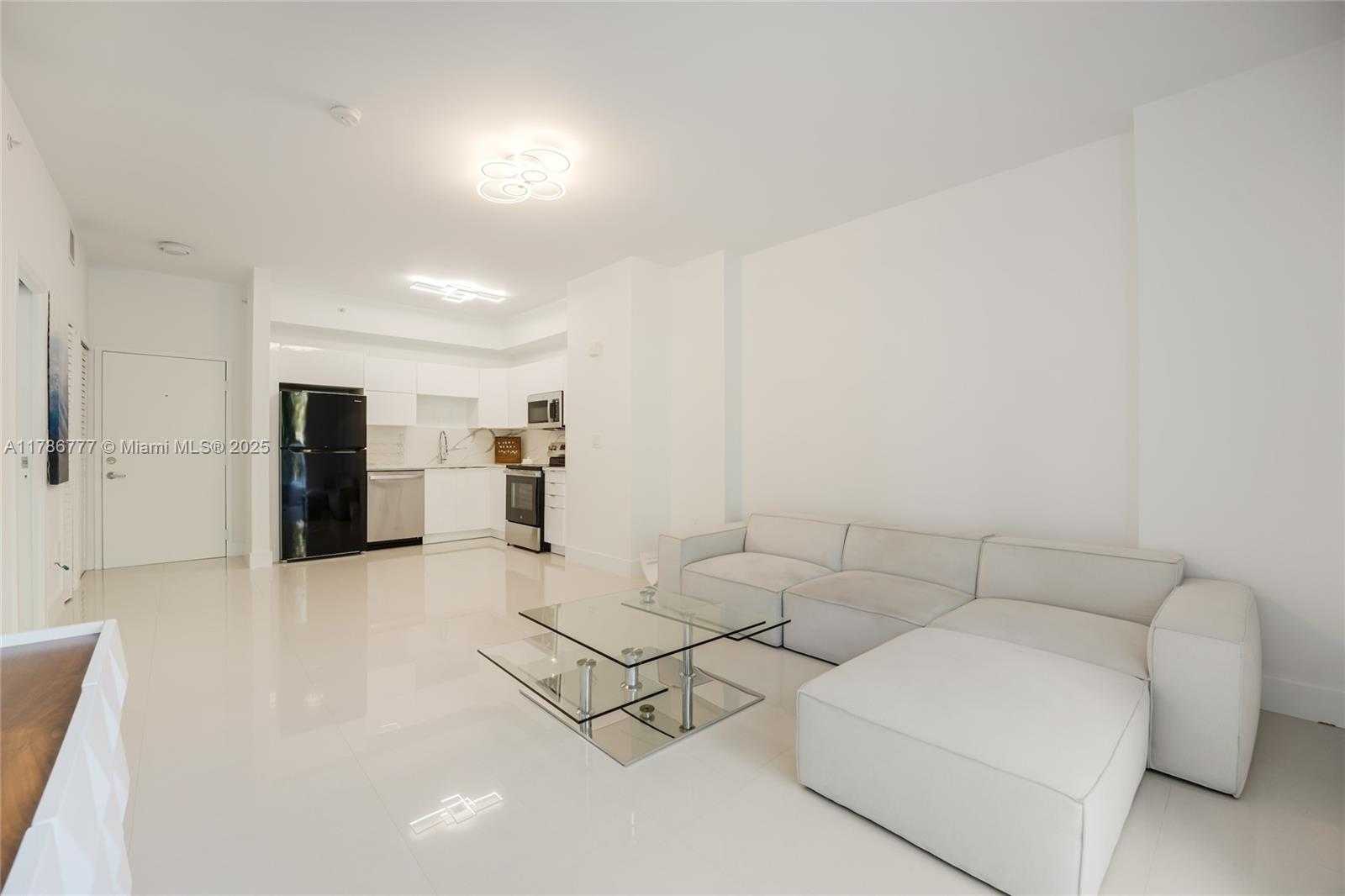 Small Image of 2020 PRAIRIE AVE #205, Miami Beach Number 8