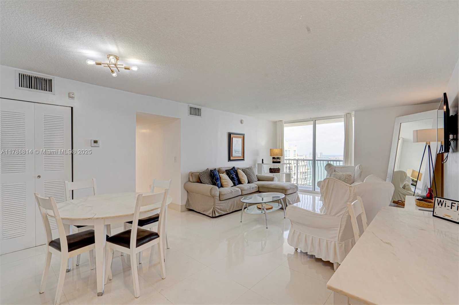 Small Image of 1200 BRICKELL BAY DRIVE #3902, Miami Number 31